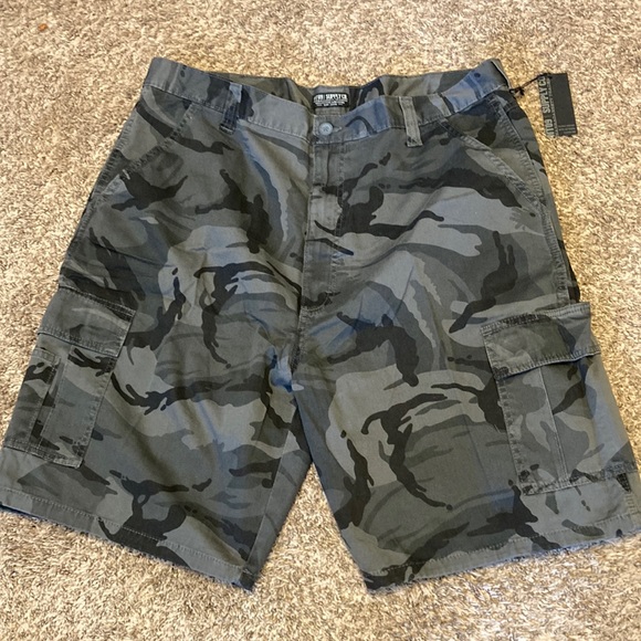 NT09 Supply Co Other - NT09 Supply Co. Cargo Camo Shorts Size 40 NWT